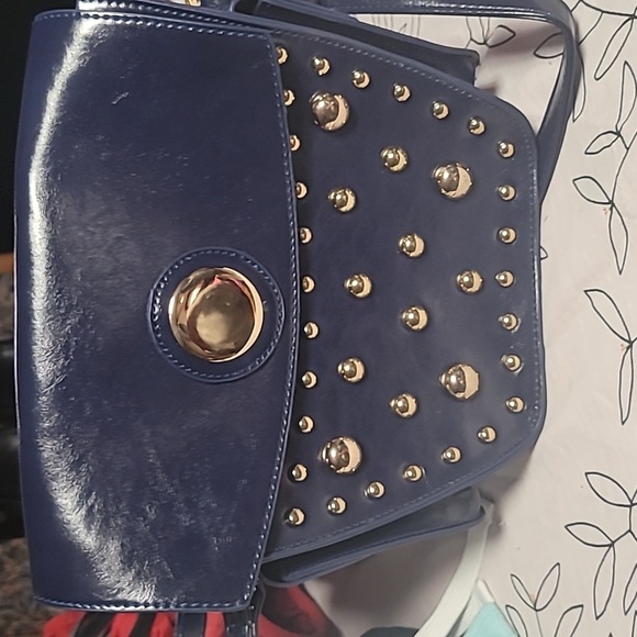 Pink Haley messenger blue studded crossody bag. NWOT - Picture 1 of 11